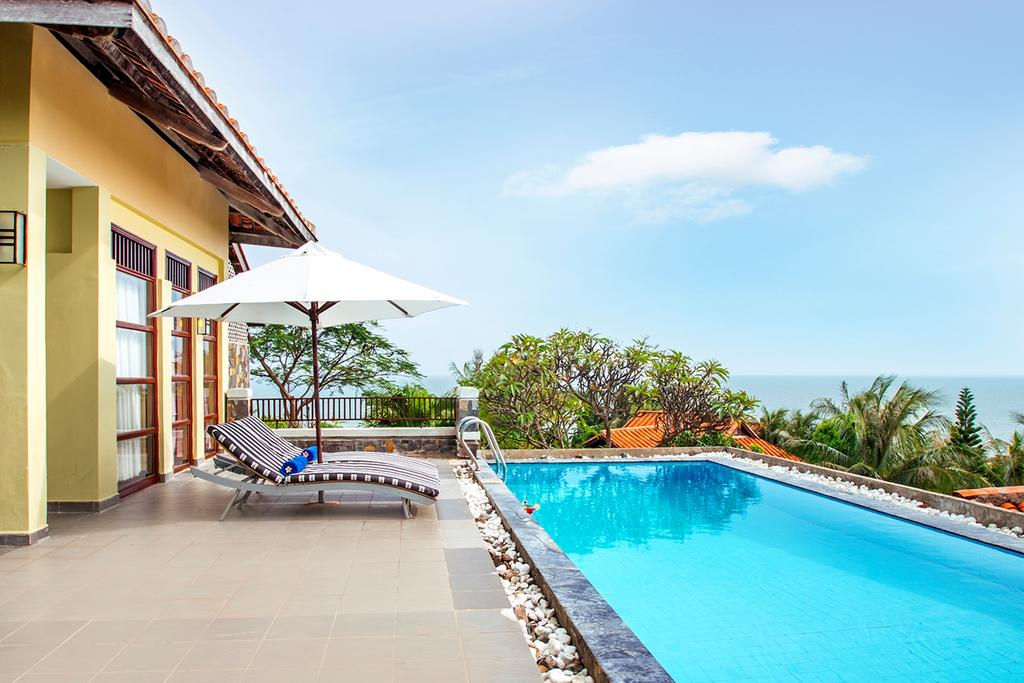 4 Resorts With Private Pool Perfect For Spring Season 4 Resorts With Private Pool Perfect For Spring Season