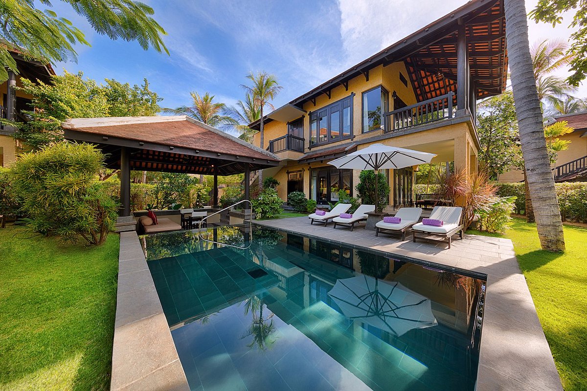 4 Resorts With Private Pool Perfect For Spring Season 4 Resorts With Private Pool Perfect For Spring Season